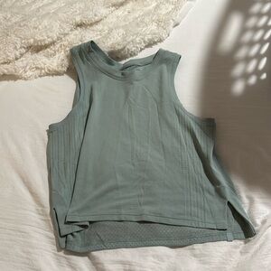 Lululemon women's cropped tank top size 4